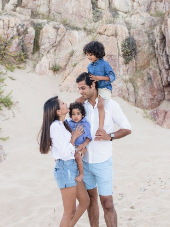 light and airy family photo shoot at Knysna Beach photographed by moi du toi photography